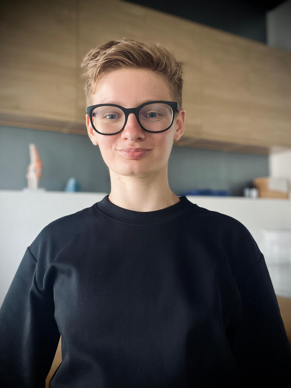 Bodywork Therapist in London Alexandra Vais is a Bodywork Therapist with over 14 years of experience in movement science and manual therapy.